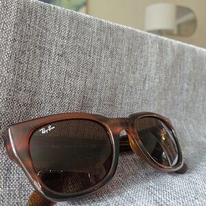 Ray-Ban Sunglasses Brown Tortoise Men Women Unisex